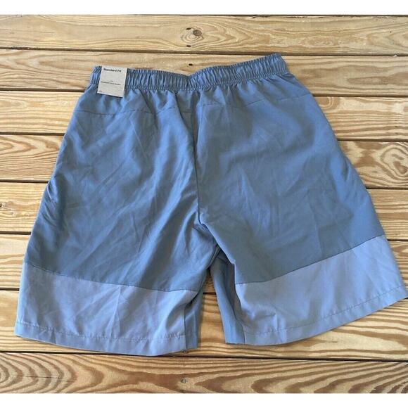 NWT $35 Nike Training Shorts Size Medium Men’s Gray - Picture 2 of 10